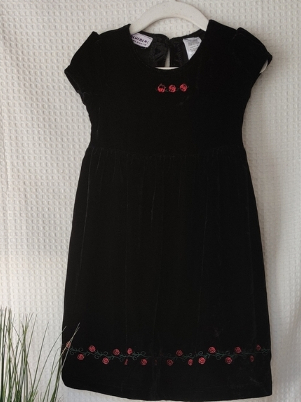 Blueberri Boulevard Black Velvet  Dress with Red Floral Embroidery Size 4T